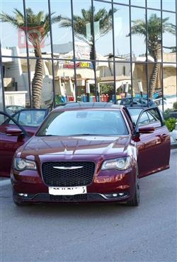 کرایسلەر 300